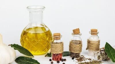 Benefits of Mustard oil : நாம் அதிகம் பயன்படுத்துவதில்லை; வட இந்தியாவில் பிரதானம்! கடுகு எண்ணெயின் நன்மைகள் பாருங்க?