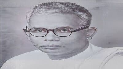 பக்தவசலம் - 1962 முதல் 1963ஆம் ஆண்டு அக்டோபர் வரை காமராஜர் அமைச்சரவையில் நிதியமைச்சர்